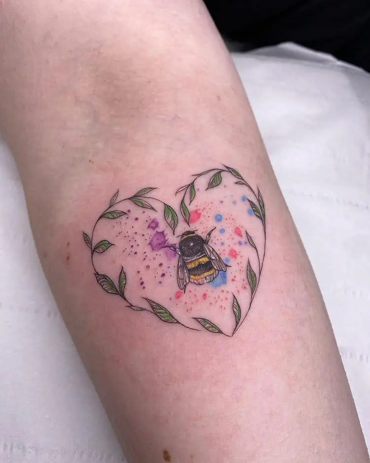 The cutest little bee tattoo | Bee tattoo, Bumble bee tattoo, Lavender  tattoo