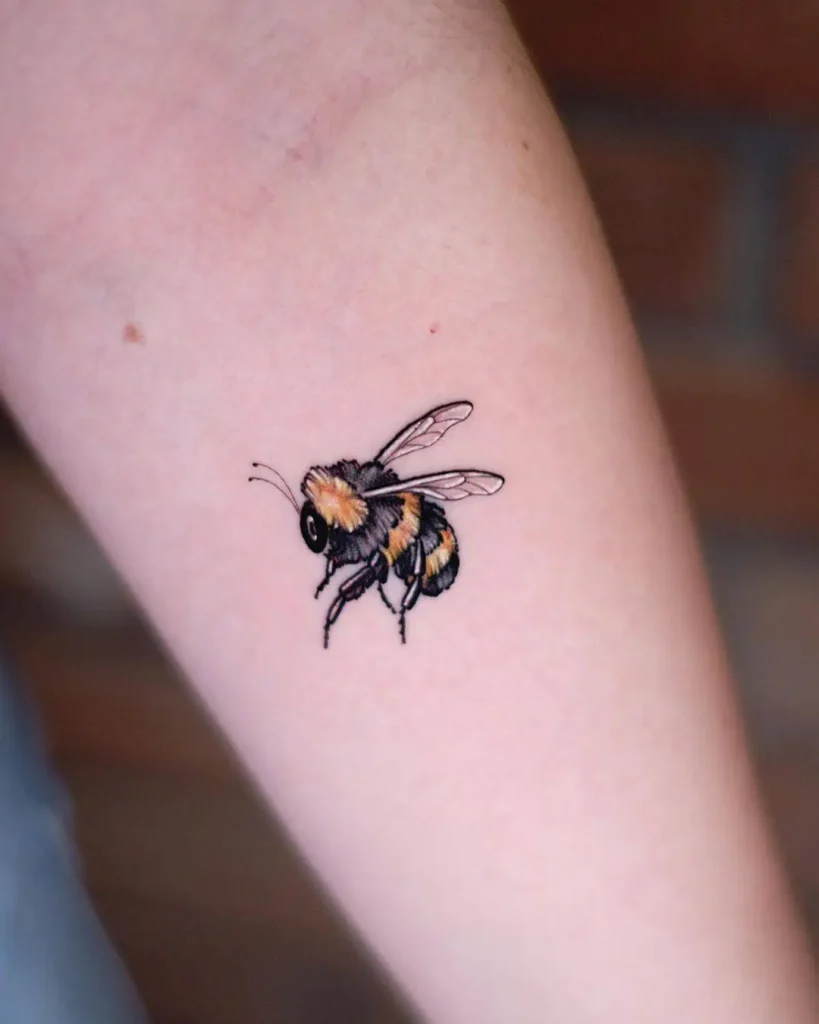 Does my bee tattoo look more like a wasp? I LOVE IT! But I feel like it  looks more like a wasp : r/TattooDesigns